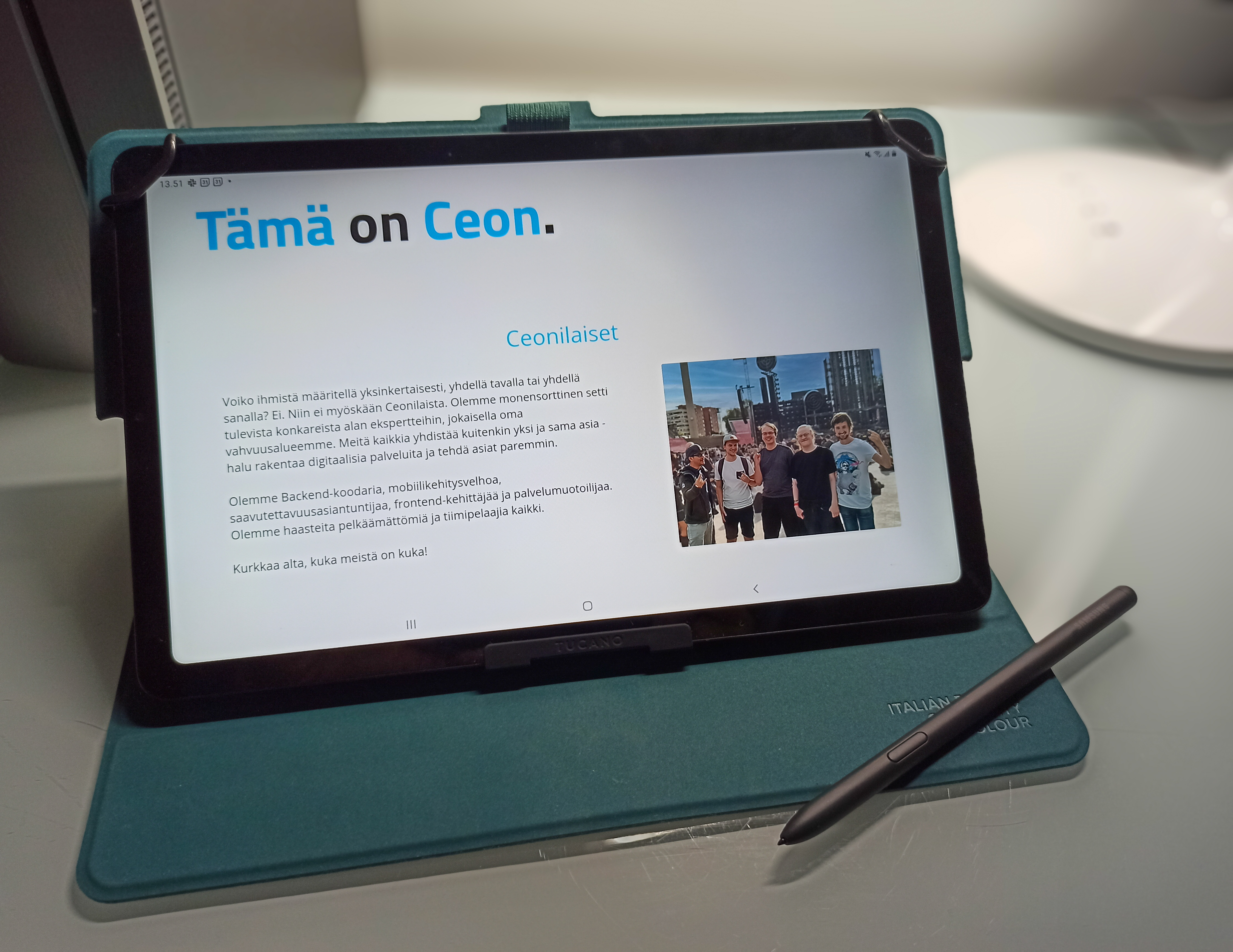 Kuva tabletista, jonka selaimessa on osoite ceon.fi